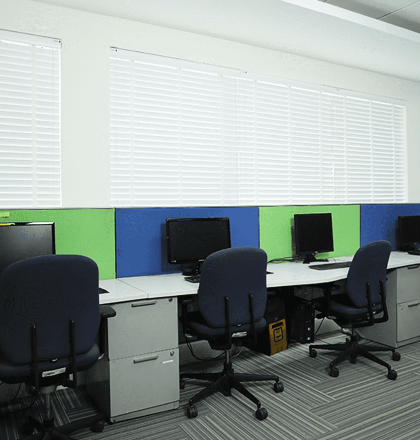 Manufacturer, Exporter, Importer, Supplier, Wholesaler, Retailer, Trader of Aluminium Venetian Blinds in New Delhi, Delhi, India.